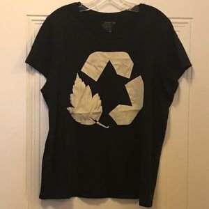 Old Navy Graphic T-Shirt
